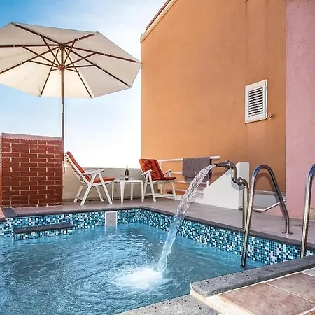 Relax Appartement Podstrana